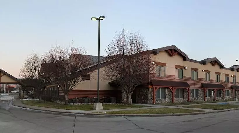 هتل C Mon Inn Grand Forks