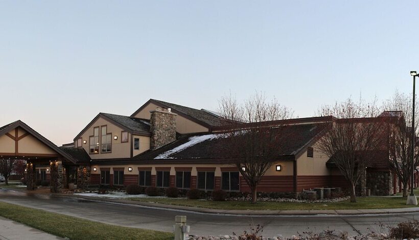 فندق C Mon Inn Grand Forks