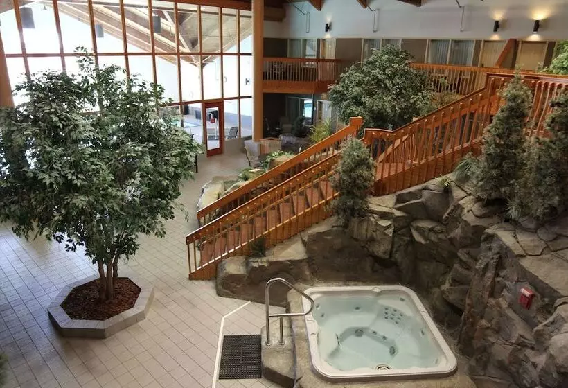 هتل C Mon Inn Grand Forks