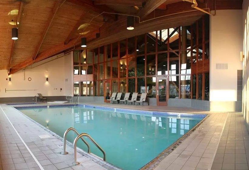 هتل C Mon Inn Grand Forks