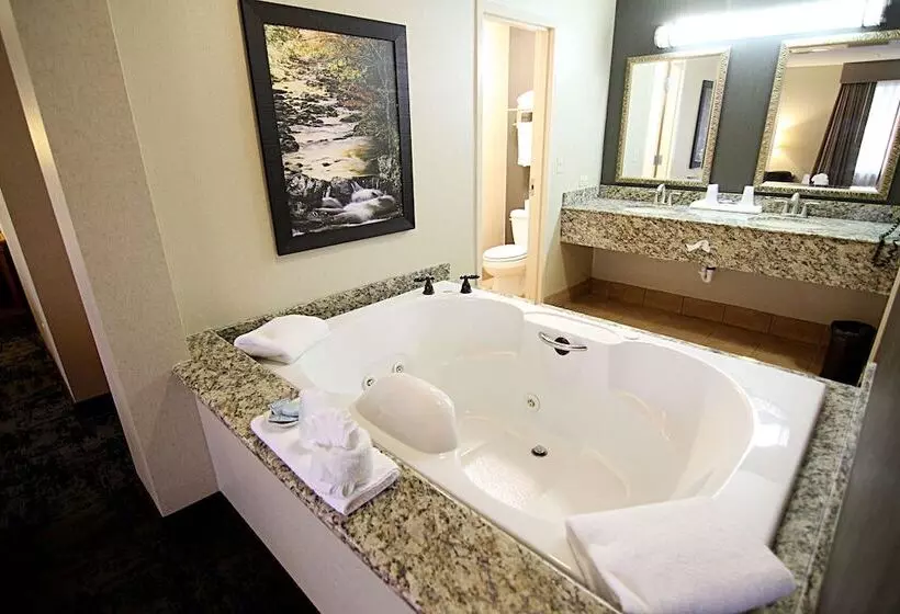 هتل C Mon Inn Grand Forks