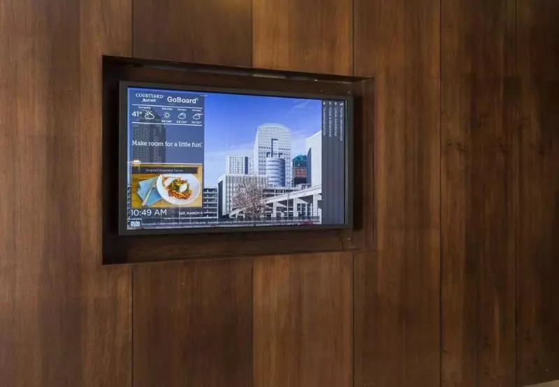 ホテル Courtyard Des Moines Ankeny