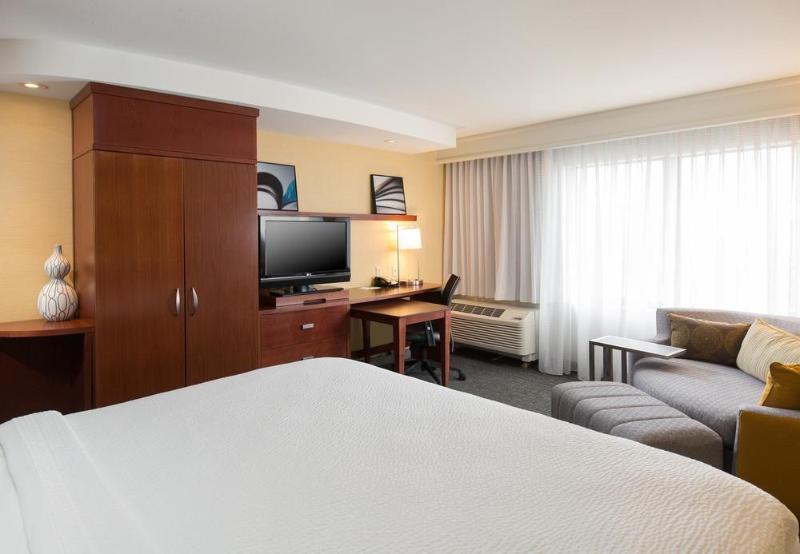 فندق Courtyard Des Moines Ankeny