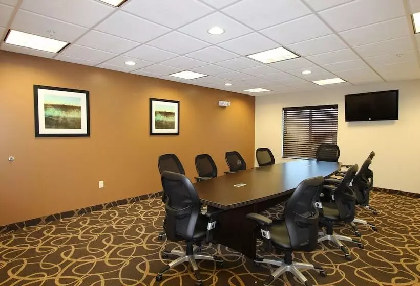 Отель Holiday Inn Express   Albert Lea, An Ihg