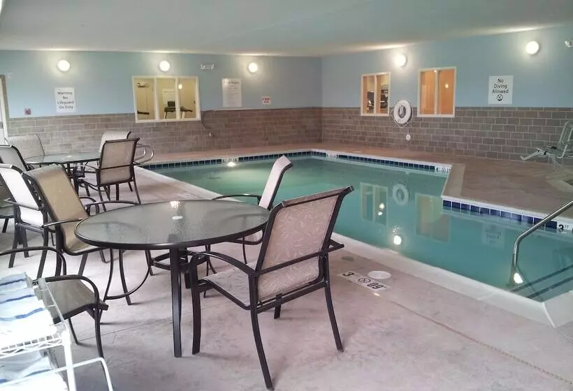 Отель Holiday Inn Express   Albert Lea, An Ihg