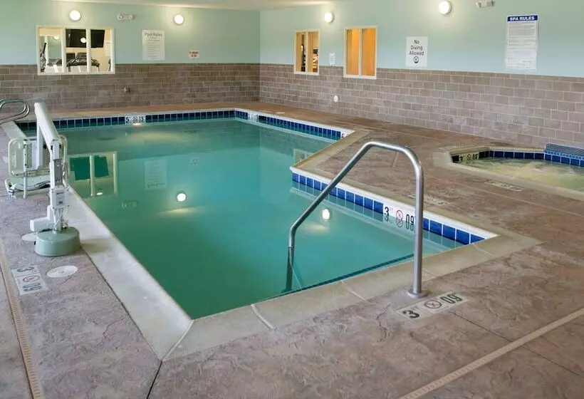 Отель Holiday Inn Express   Albert Lea, An Ihg