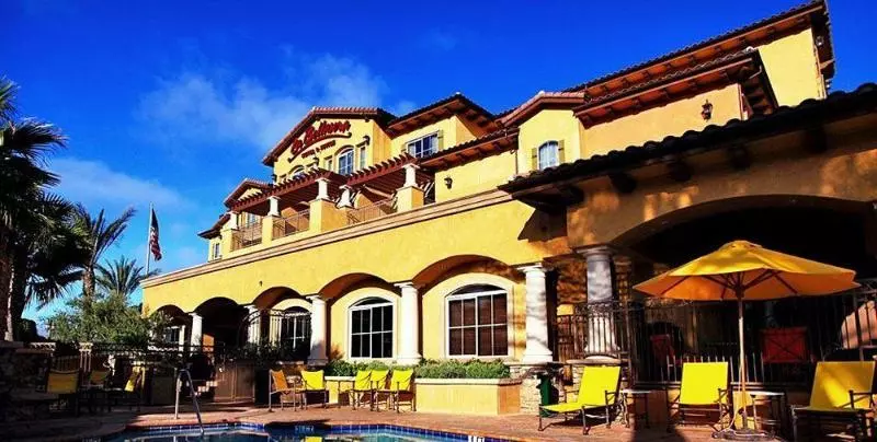 La Bellasera Hotel & Suites