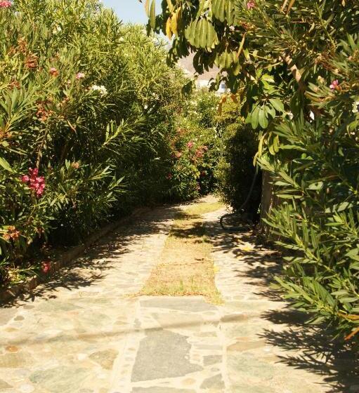 בית מלון כפרי Lofos