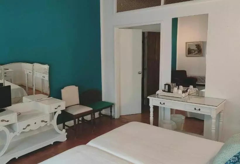 هتل Terrace House