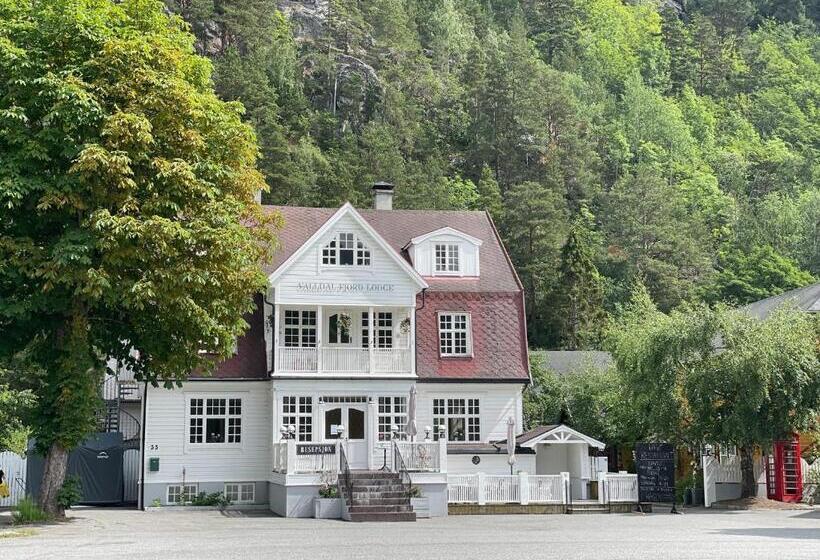 Hotel Valldal Fjord Lodge B&b