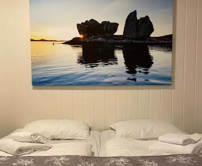 Отель Valldal Fjord Lodge B&b