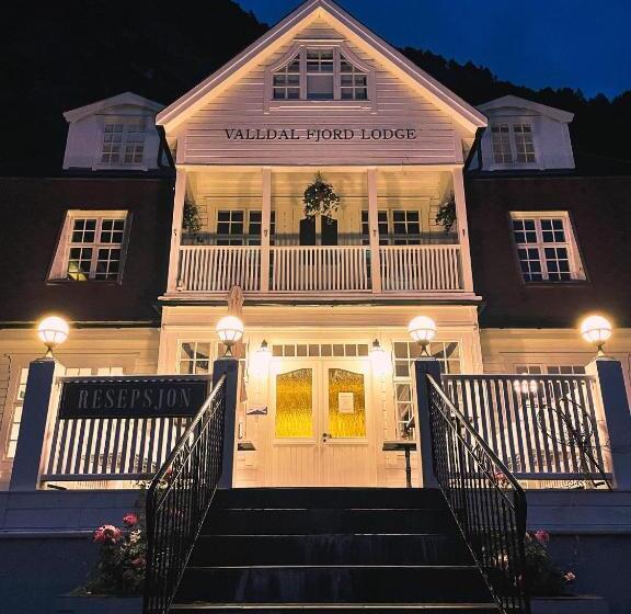 Hotel Valldal Fjord Lodge B&b