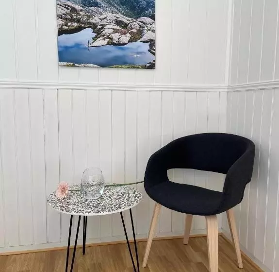 Отель Valldal Fjord Lodge B&b