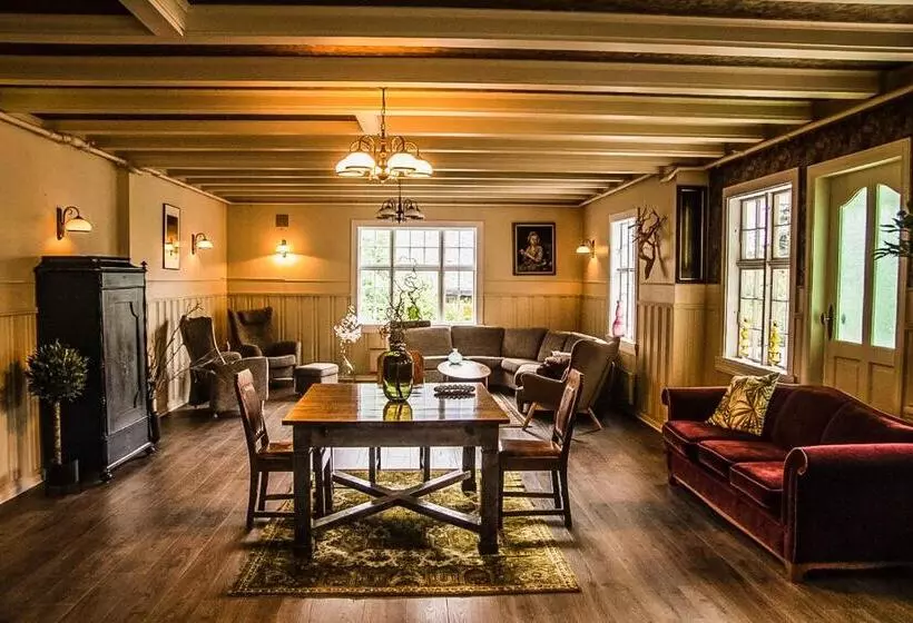 Отель Valldal Fjord Lodge B&b