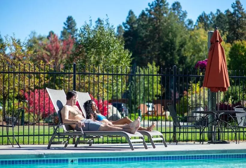 Icicle Village Resort