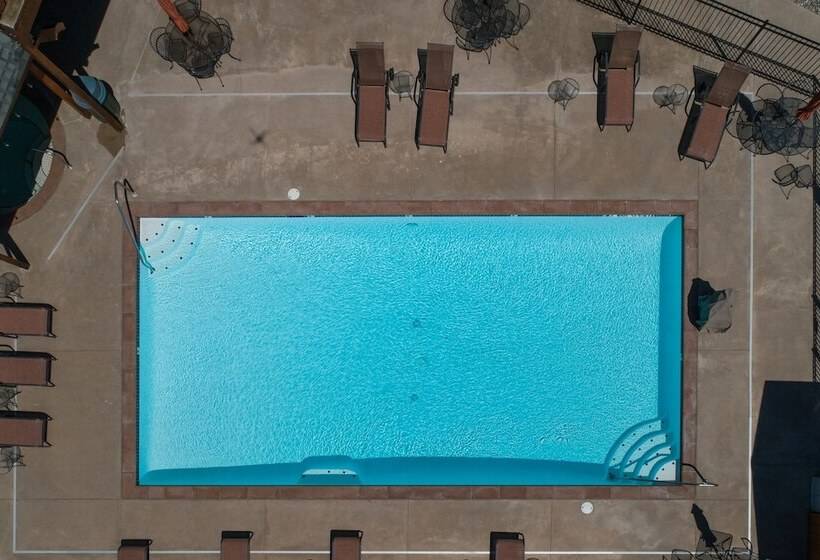 Icicle Village Resort