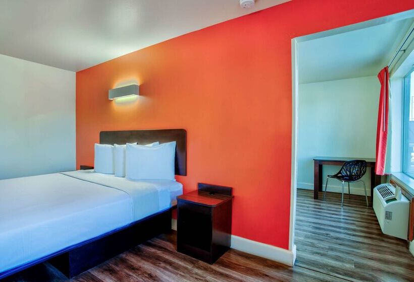 Motel 6hesperia, Ca  West Main Street I15