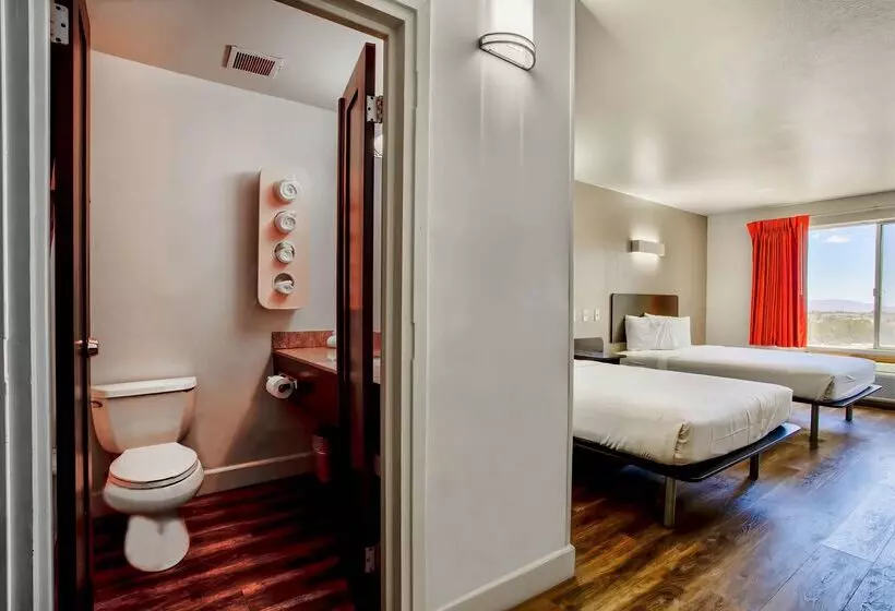 Motel 6hesperia, Ca  West Main Street I15