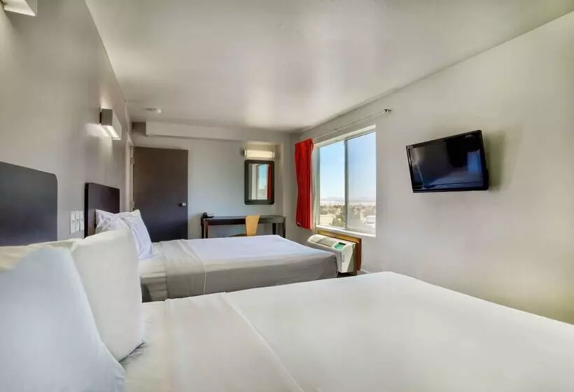 Motel 6hesperia, Ca  West Main Street I15