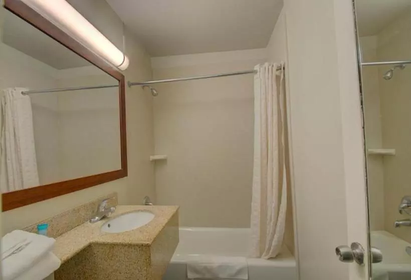 מוטל Budget Inn Falls Church