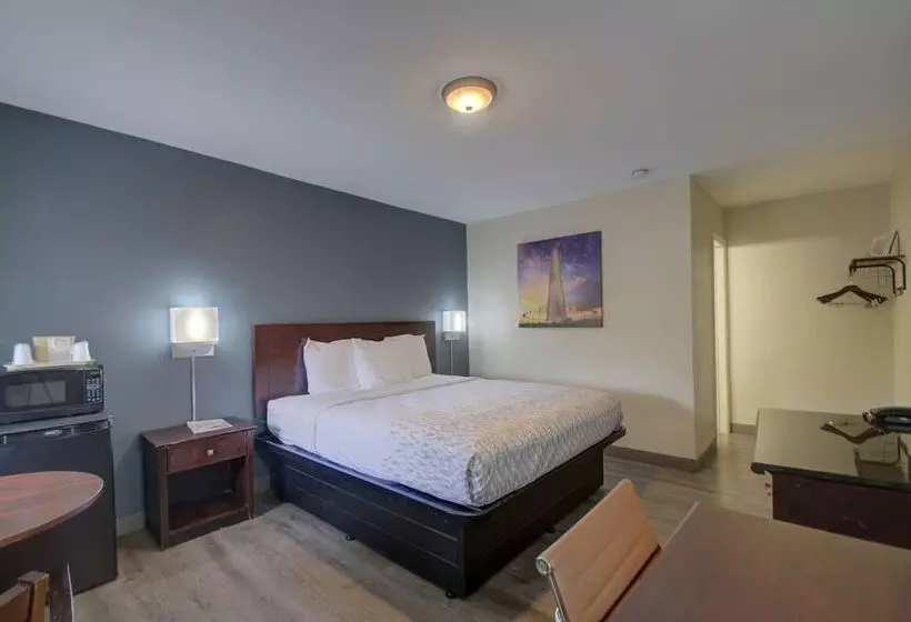 מוטל Budget Inn Falls Church