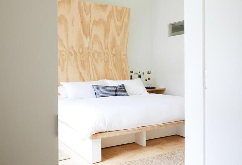 Мотель Tourists