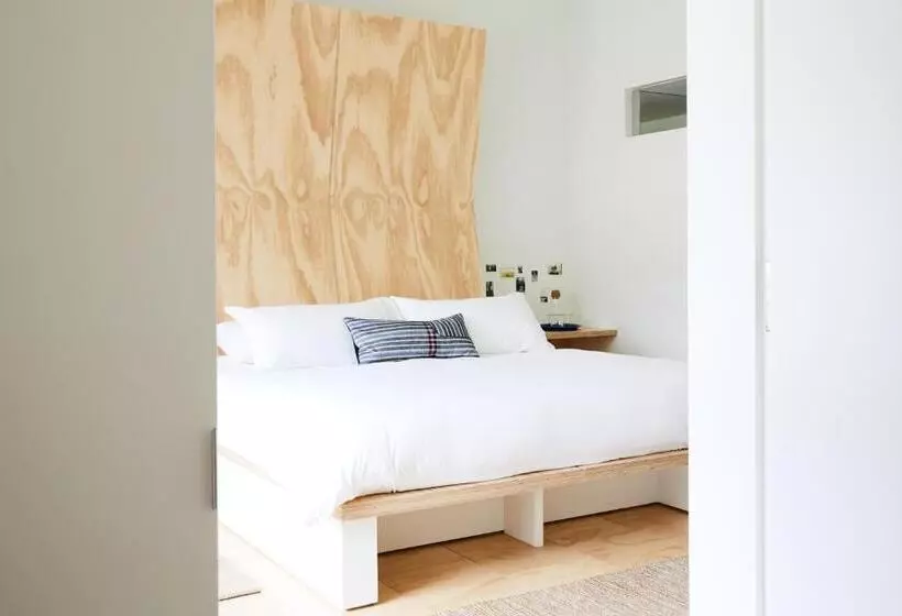 汽车旅馆 Tourists