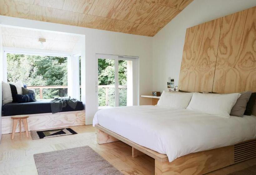 Мотель Tourists