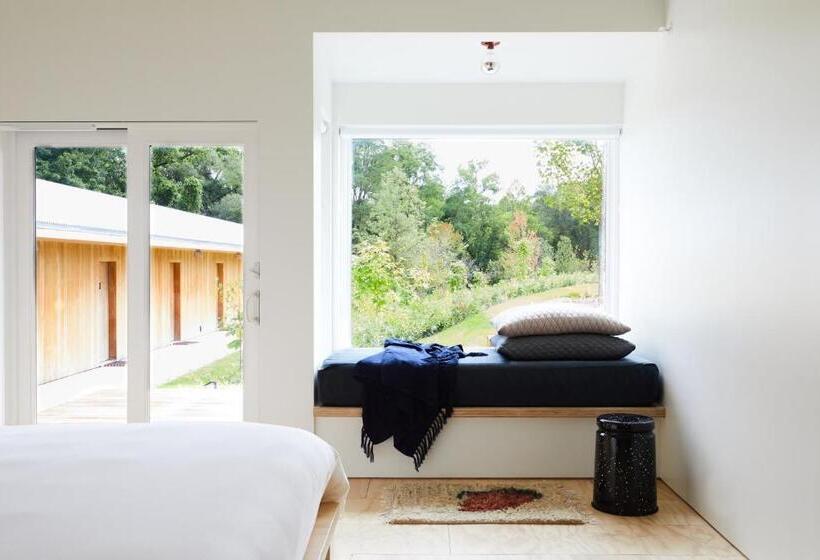 Мотель Tourists