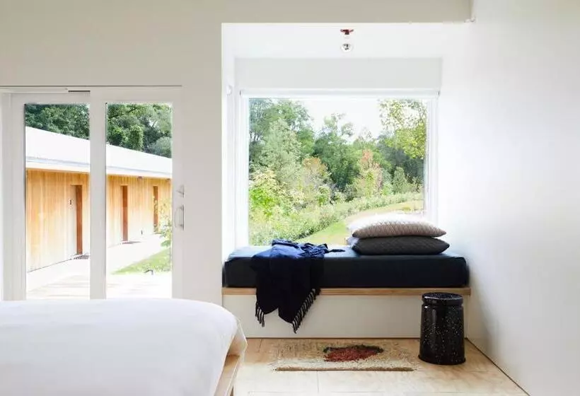 汽车旅馆 Tourists