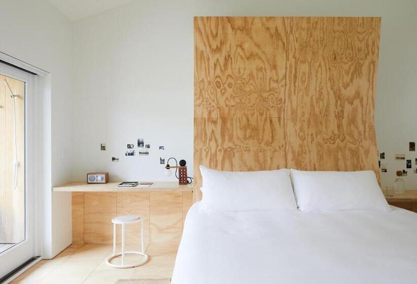 Мотель Tourists