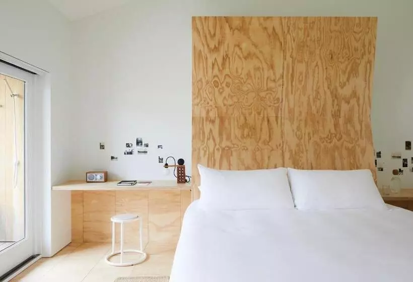 汽车旅馆 Tourists