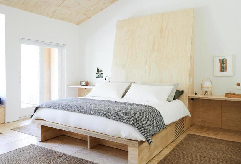 Мотель Tourists