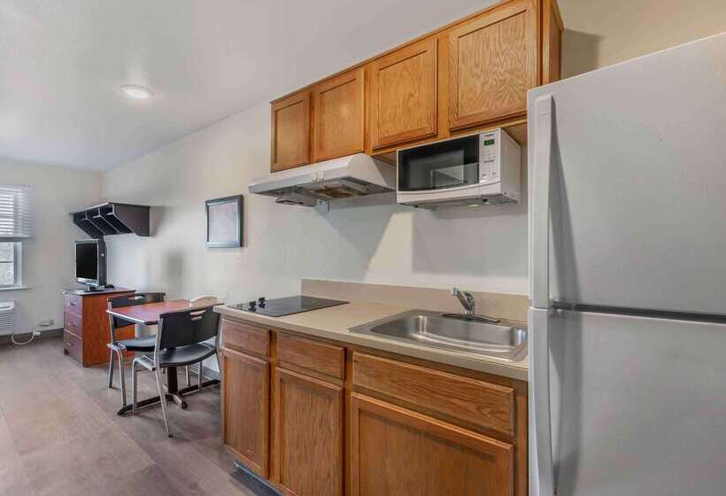 Extended Stay America Select Suites  Orlando  Sanford  Airport