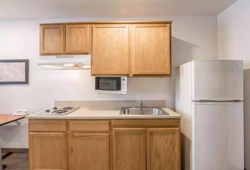 Extended Stay America Select Suites  Orlando  Sanford  Airport