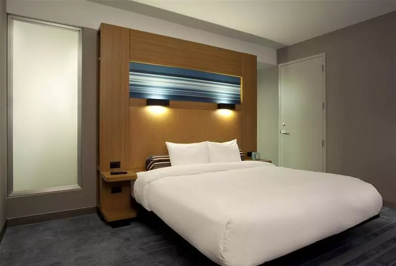 Отель Aloft Denver Airport At Gateway Park