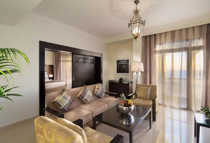 Hotel Bahi Ajman Palace