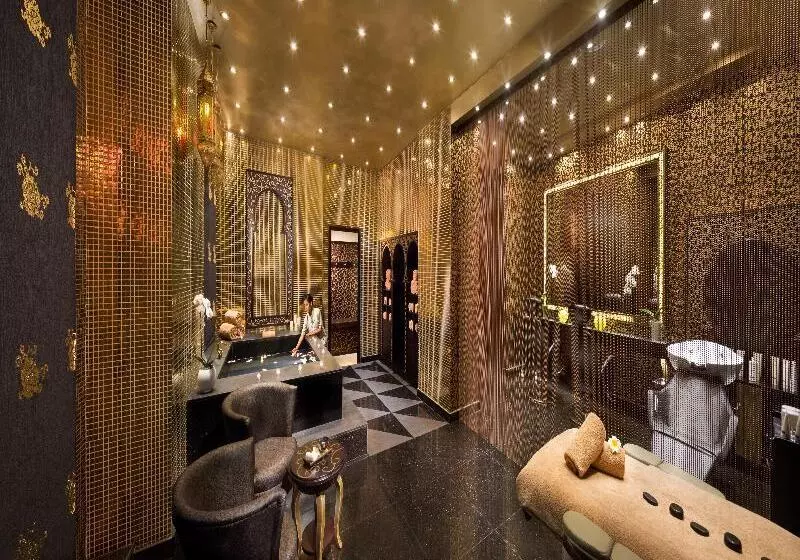 Hotel Bahi Ajman Palace