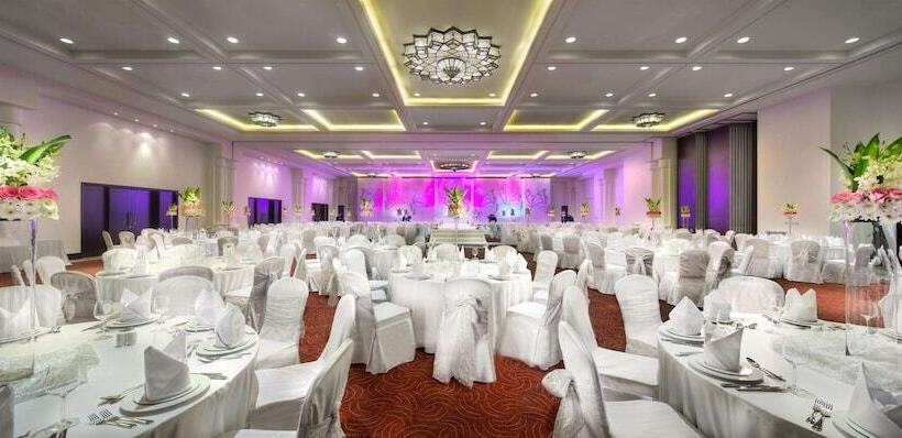 Hotel Bahi Ajman Palace