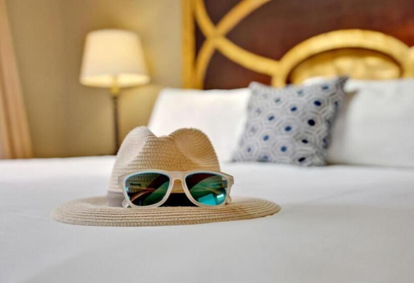 Отель Bodega Bay Inn