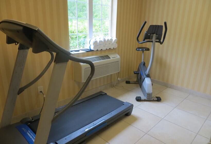فندق Cobblestone Inn & Suites   Brillion