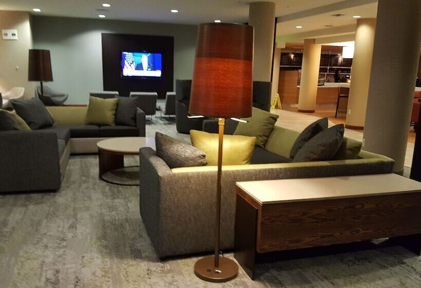 فندق Courtyard By Marriott Omaha Aksarben Village