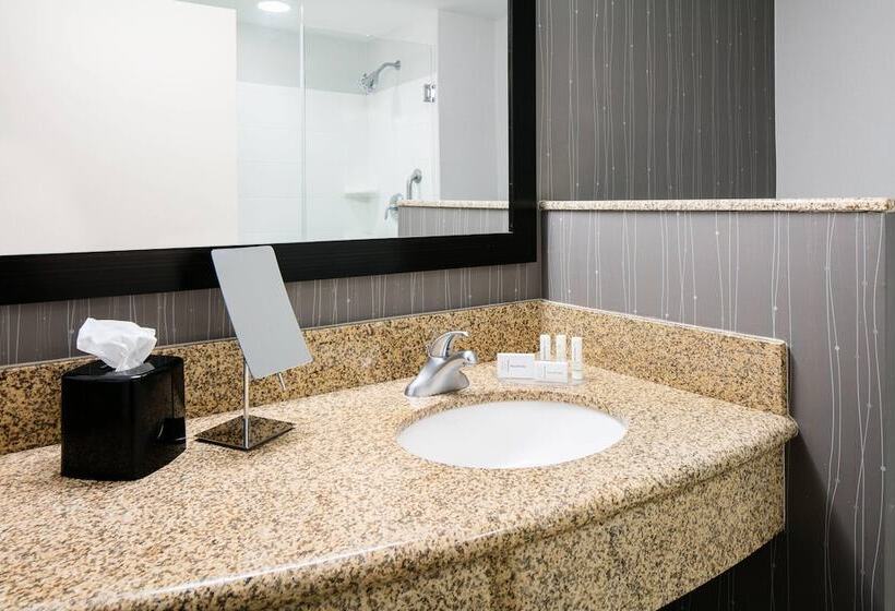 فندق Courtyard By Marriott Omaha Aksarben Village