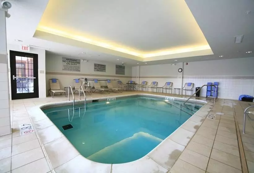 ホテル Courtyard By Marriott Omaha Aksarben Village