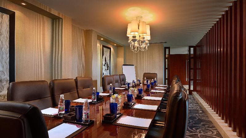 Отель Crowne Plaza Zhenjiang, An Ihg