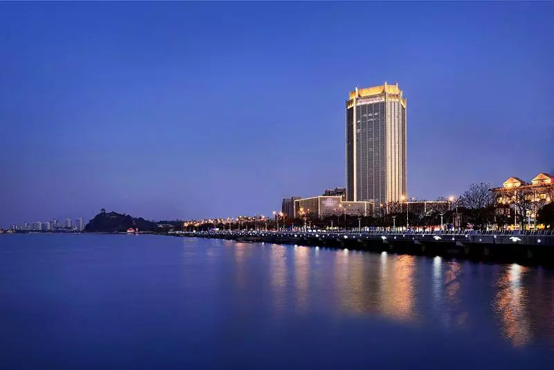 Отель Crowne Plaza Zhenjiang, An Ihg