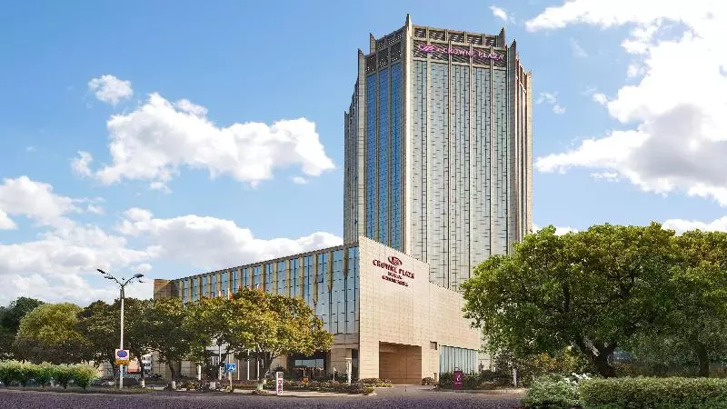 Отель Crowne Plaza Zhenjiang, An Ihg