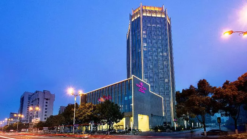 Отель Crowne Plaza Zhenjiang, An Ihg