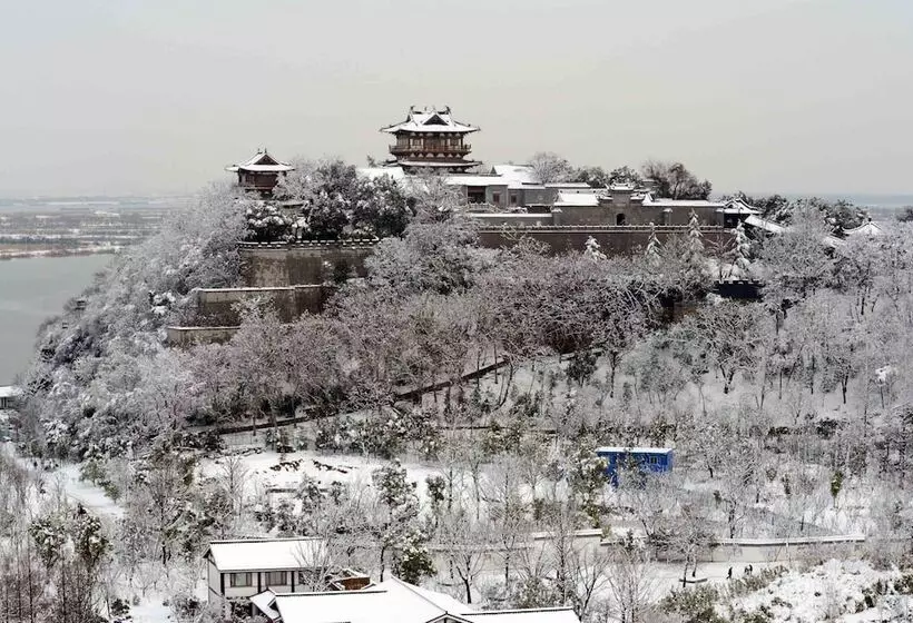 Отель Crowne Plaza Zhenjiang, An Ihg