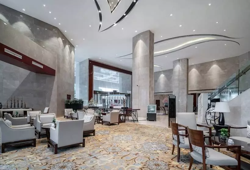 Отель Crowne Plaza Zhenjiang, An Ihg